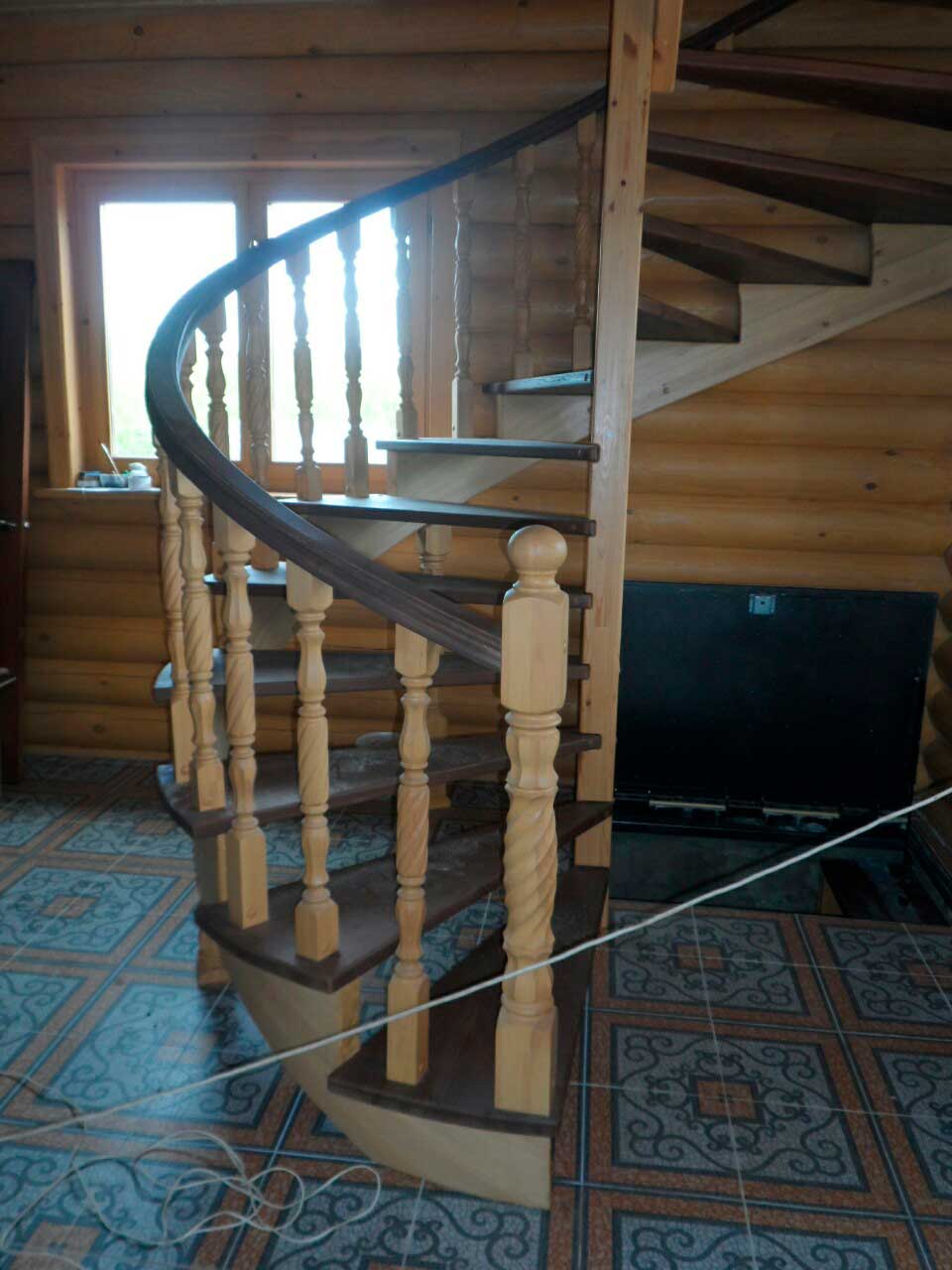 Деревянная лесница